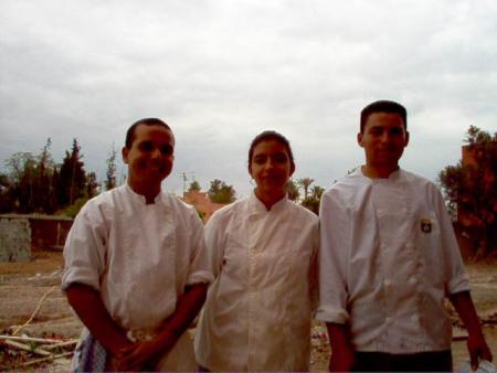imad avec ses amis  a l istht asmae et mkyére